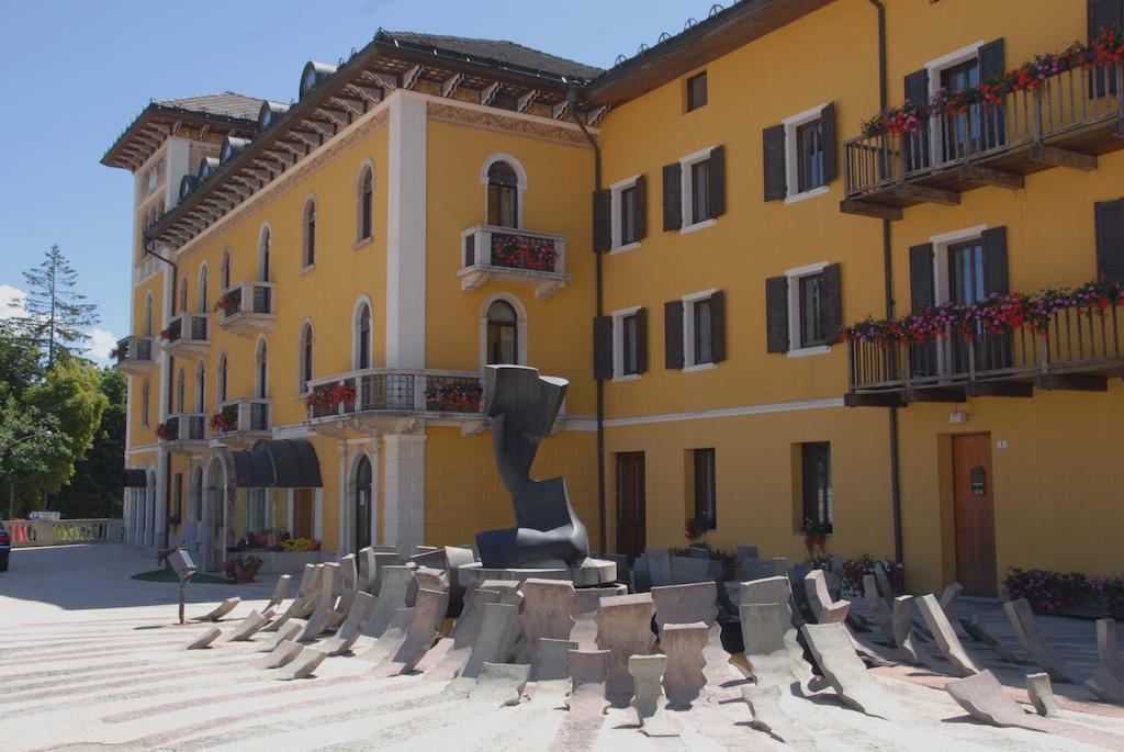 Grand Hotel Astoria Lavarone Exterior foto