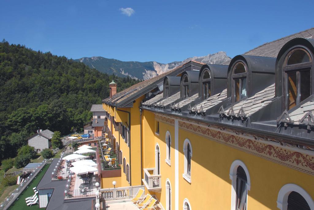 Grand Hotel Astoria Lavarone Exterior foto