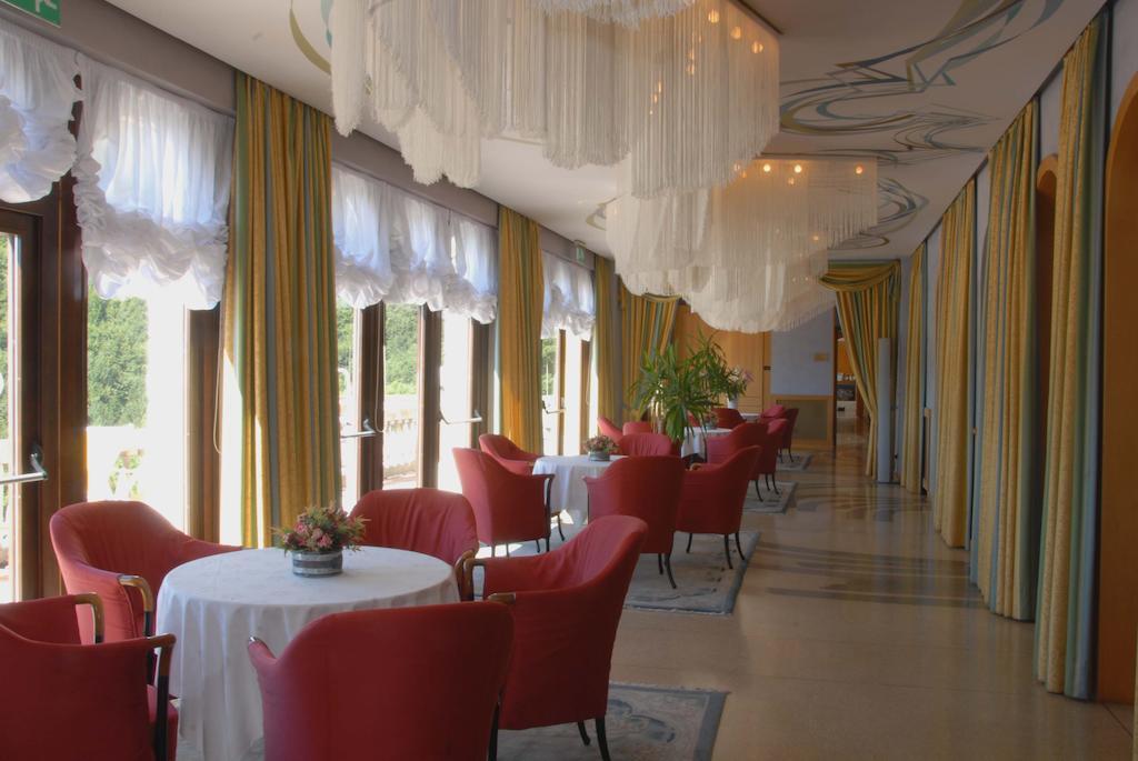 Grand Hotel Astoria Lavarone Exterior foto