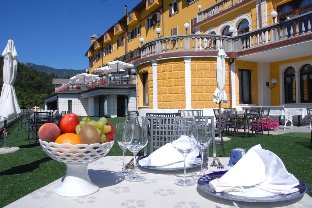 Grand Hotel Astoria Lavarone Exterior foto