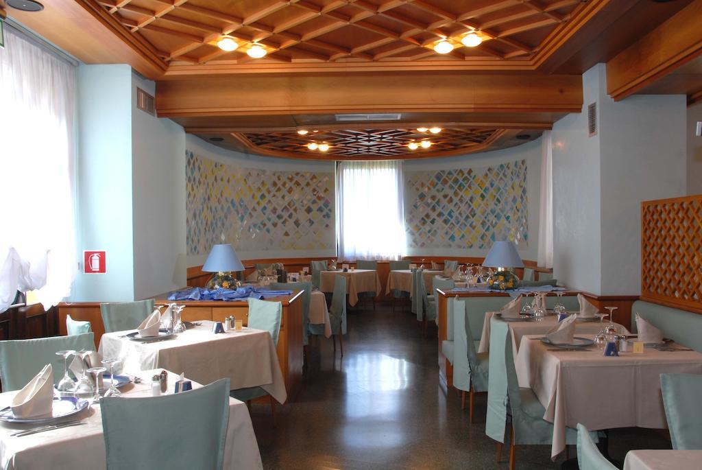 Grand Hotel Astoria Lavarone Exterior foto